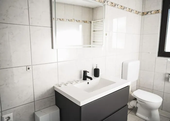 Maisonette Premium Mit Dachterrasse Fuer Business Und Familie Apartamento